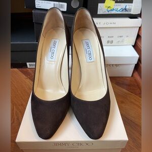 Jimmy Choo Suede High Heels / Pumps, Rounded Toe, Size 9B USA ( 39 EU), Brown
